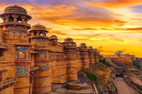 Patna to Gwalior Cabs